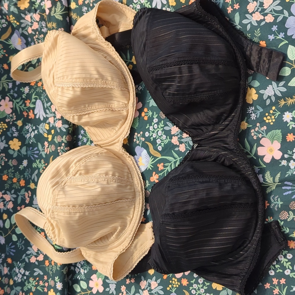 2x Freya 32GG Padded Half-cup Bras (lot of 2 bras)